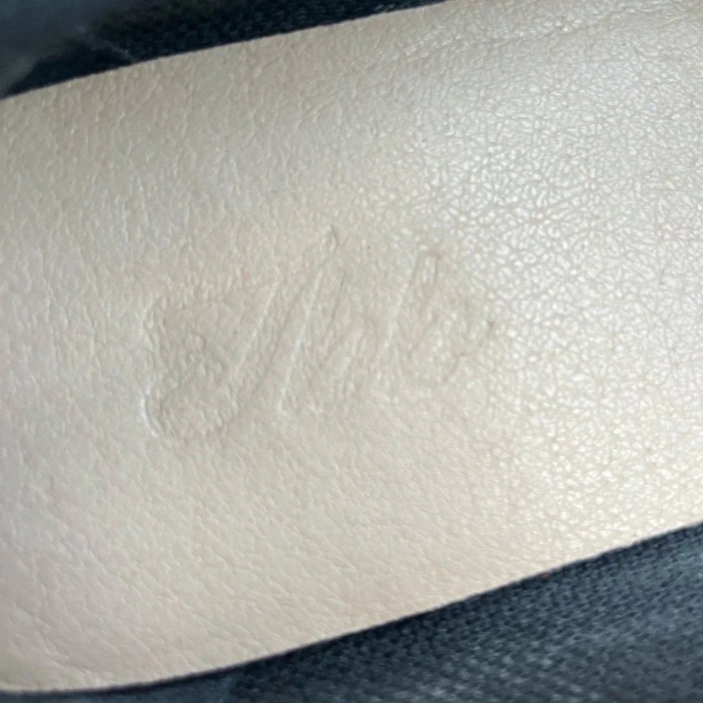 JBB woman’s driving Black Loafers - Picture 3 of 7